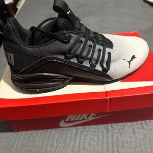 Puma Men's Black and Gray Athletic Shoes